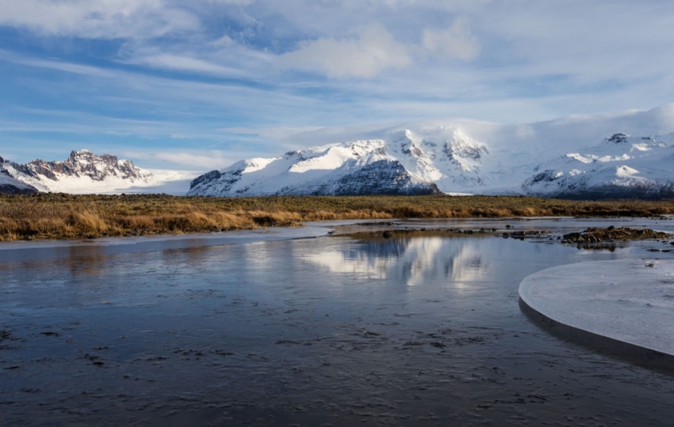 The road to Jokulsarlon is a succession of ever-changing landscapes